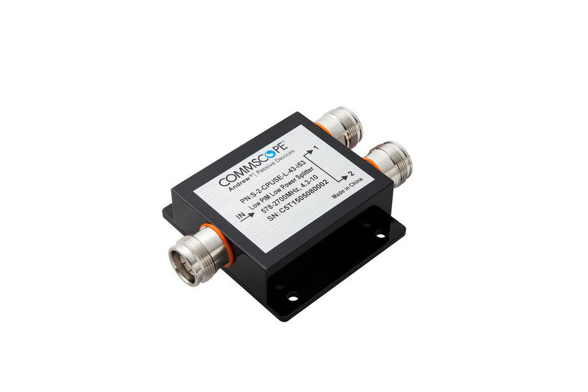 CommScope S-2-CPUSE-L-43-I53 2-Way Low Power Splitter is a high-efficiency RF signal splitter, designed for indoor and outdoor applications. Operating within the 555-2700 MHz frequency range, this splitter ensures low insertion loss and excellent signal distribution.