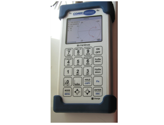 COMM-connect 3028 SiteOne Cable and Antenna Analyzer, 50 KHz - 4400 MHz